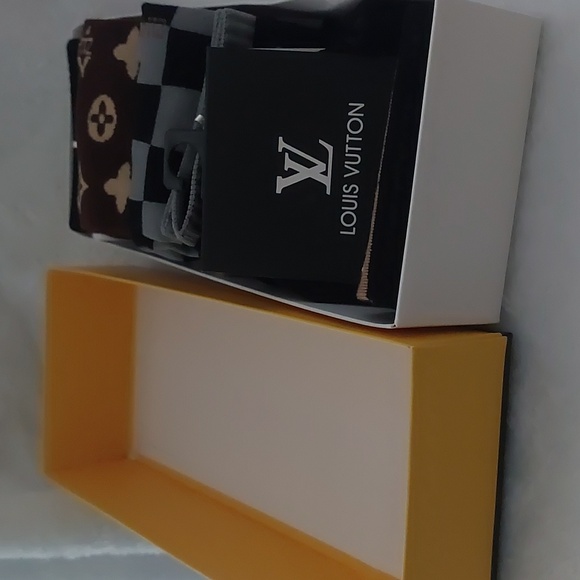 5 pc Unisex Louis Vuitton Socks women's 7-10 With Box - Picture 8 of 8